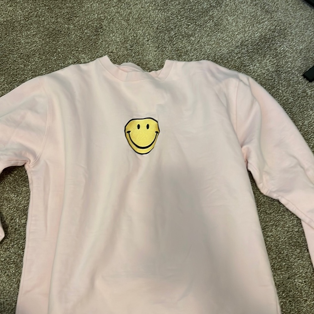 light pink smiley crew